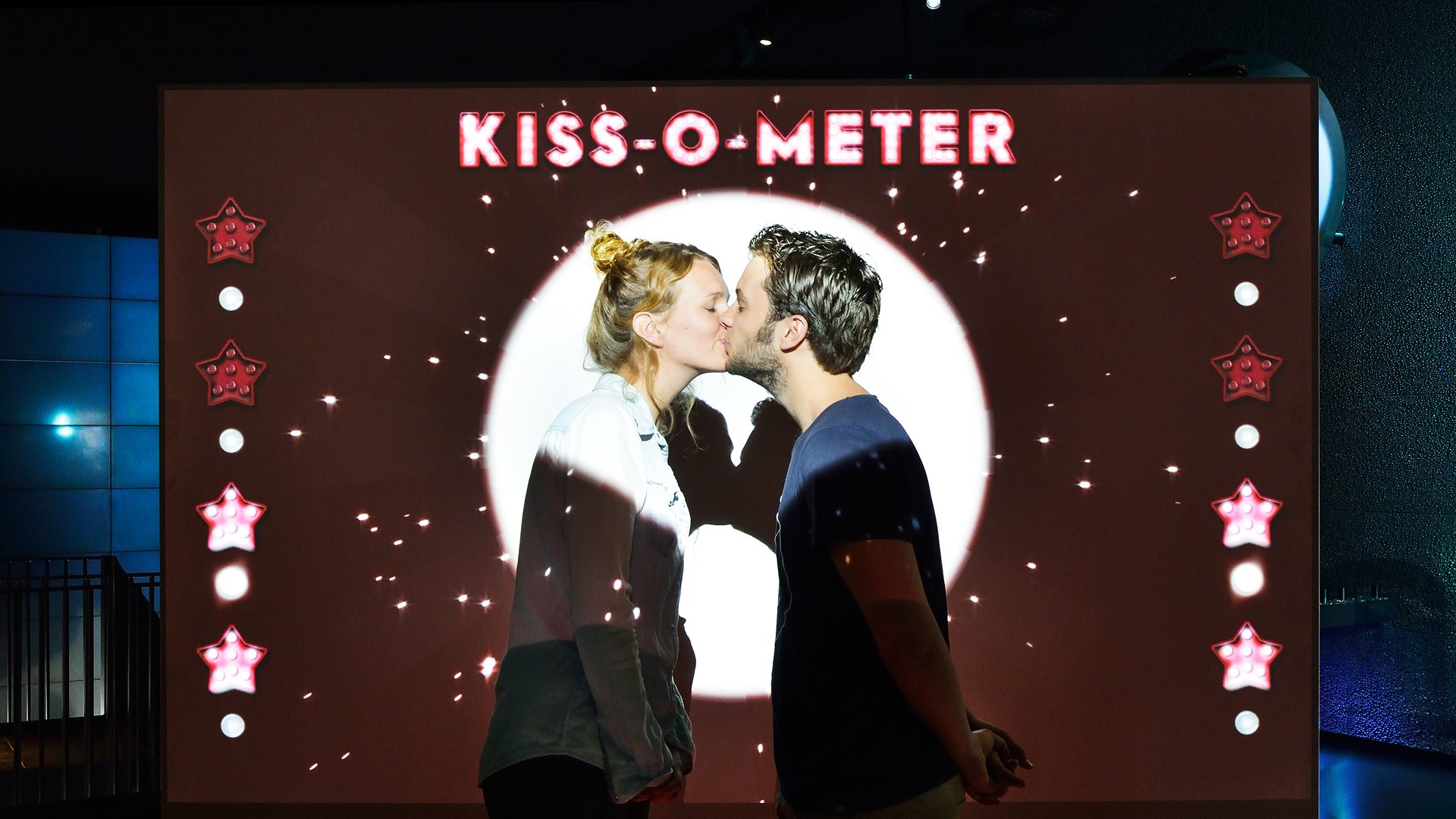 Kiss-o-meter-english_Micropia_Maarten_v.d_Wal_1920x1080.jpg